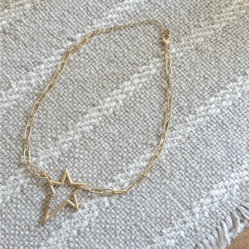 Gold Star Pendant Necklace